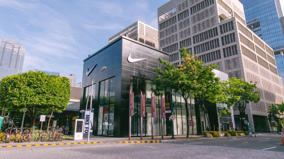 Flagship hotsell nike store